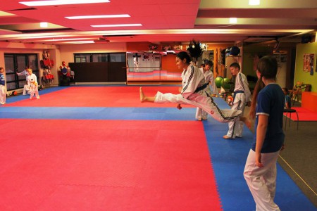 Jumpkicks training is fun and easy. First jump and then kick. 